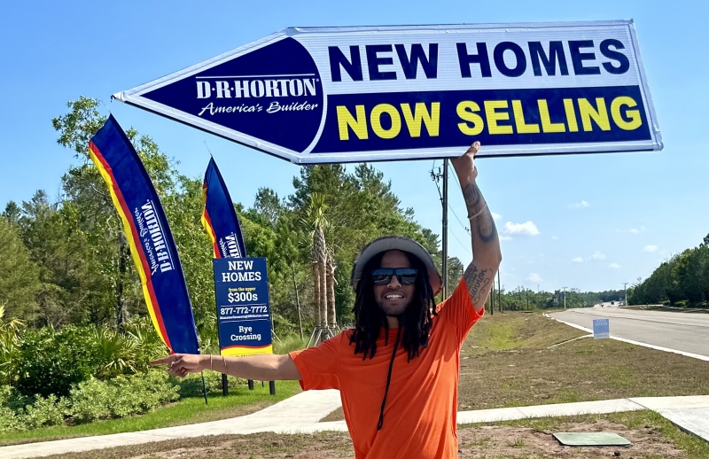 Sign spinner in action