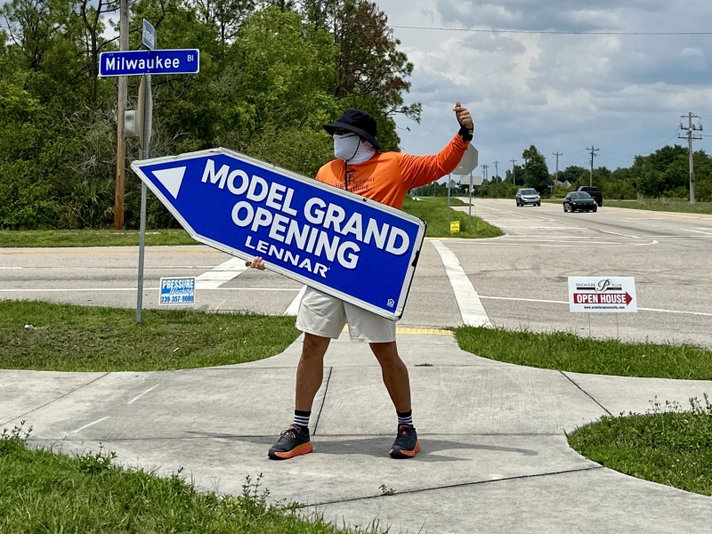 Sign spinner in action