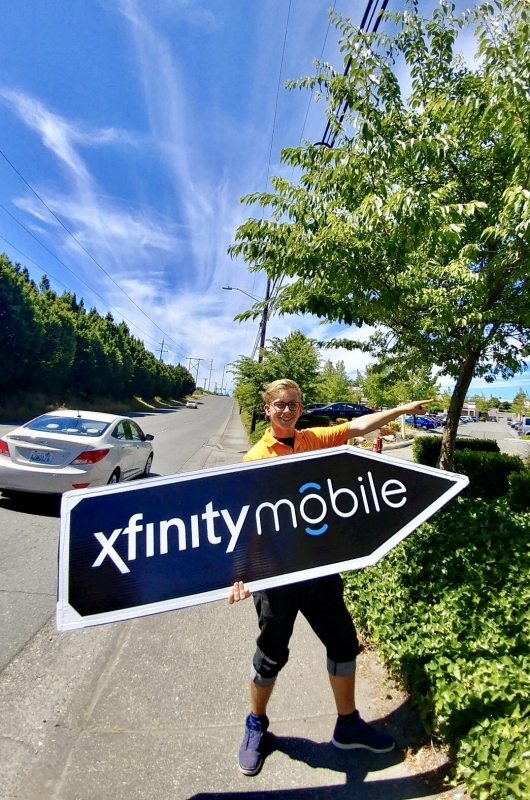 Sign spinner in action