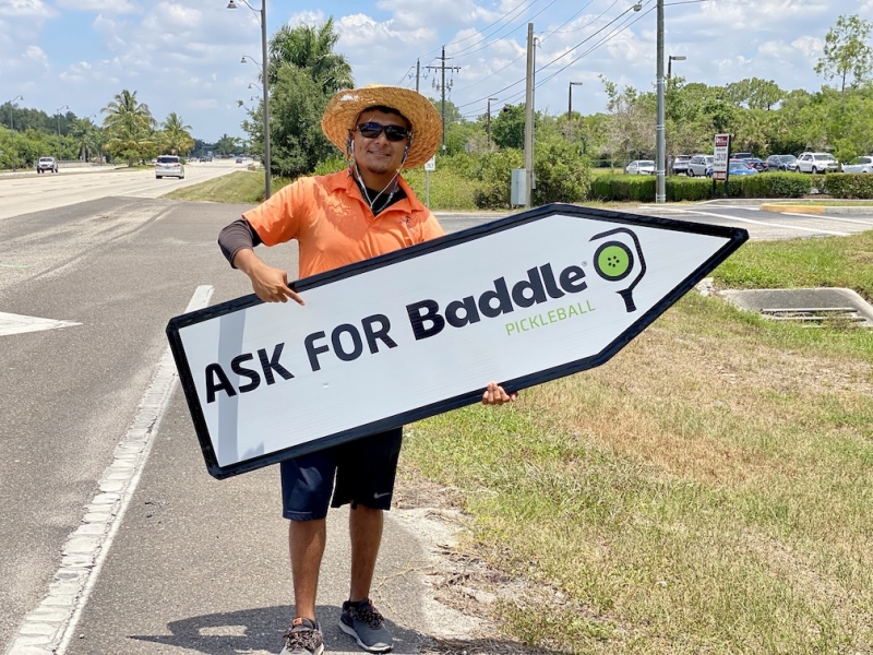 Sign spinner in action