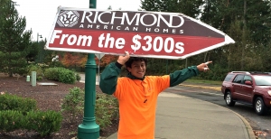 Sign spinner in action