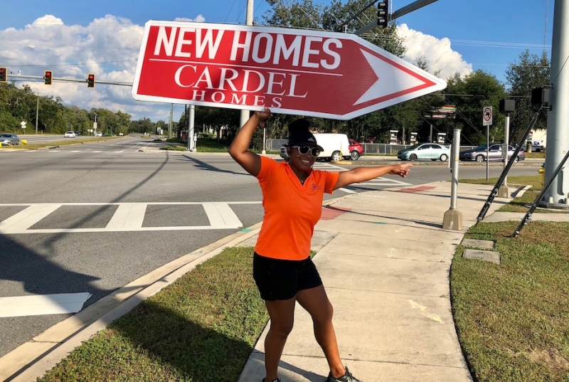 Sign spinner in action