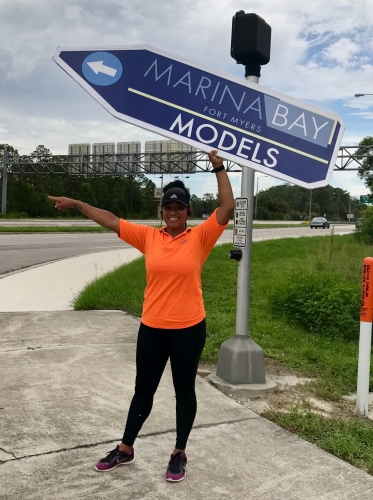Sign spinner in action