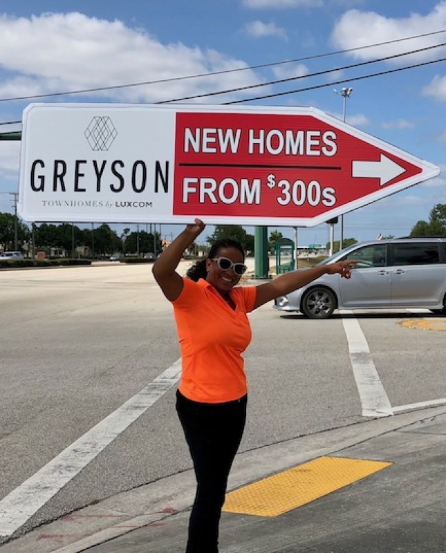 Sign spinner in action