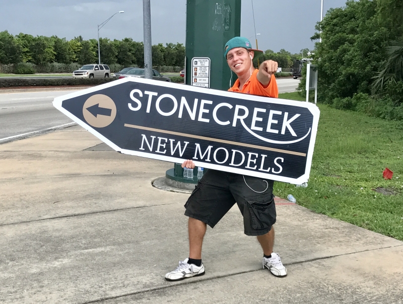 Sign spinner in action
