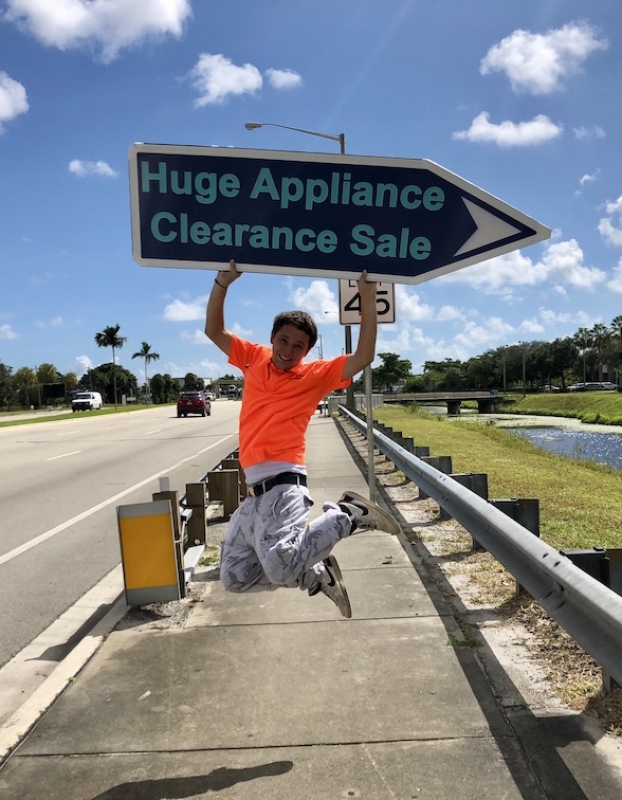 Sign spinner in action