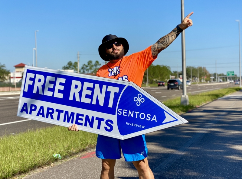 Sign spinner in action