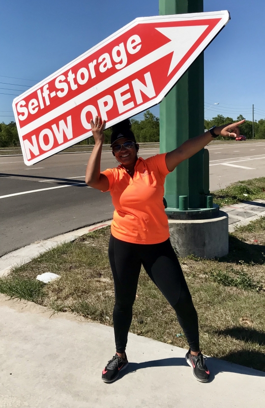 Sign spinner in action
