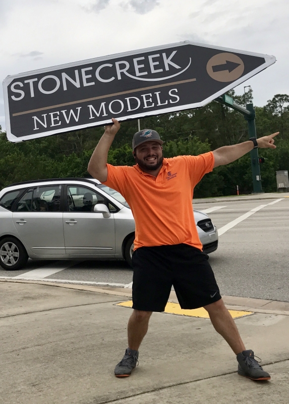 Sign spinner in action