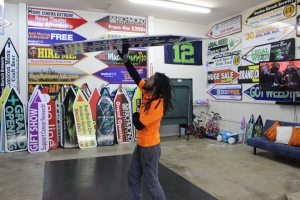 Sign spinner in action