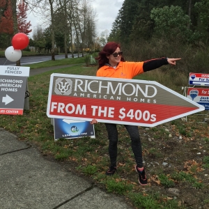 Sign spinner in action