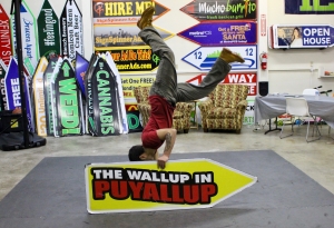 Sign spinner in action