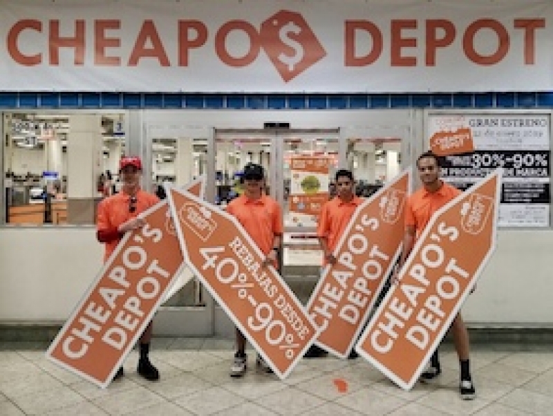 Sign spinner in action