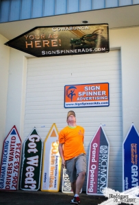 Sign spinner in action