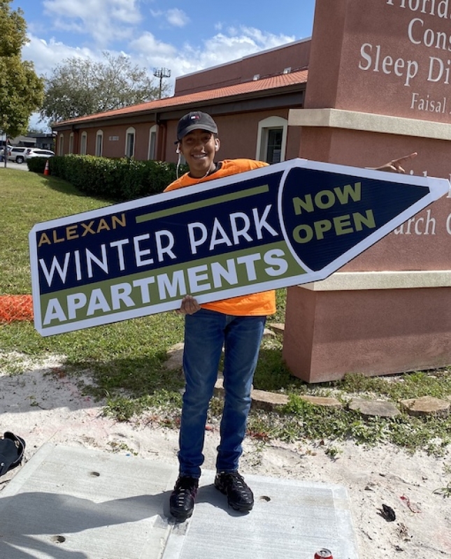 Sign spinner in action
